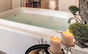 Yh Jacuzzi Loft